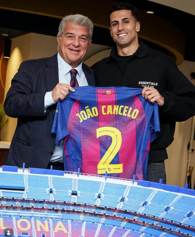 B体育赛事资讯-重新披上2号球衣，坎塞洛选择与第一次租借巴萨时相同号码