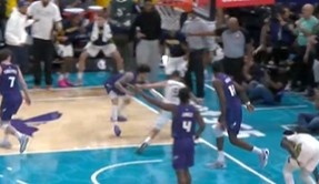 B体育赛事资讯-老将担当！麦康纳抛投+前场反断 西卡反超上篮 最后时刻逆转战局