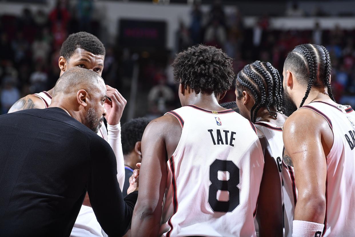 B体育中国官网-火箭替补席变脸！射手升任首发，中锋又被雪藏，2阵火力降至冰点