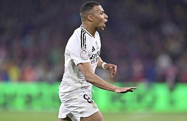 B体育体育报道-姆巴佩皇马首季算不算失败？其实比C罗当年好……