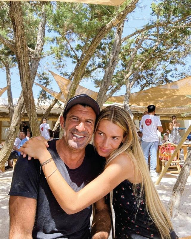 B体育赛事资讯-菲戈仨闺女美艳如花 大女儿跟西班牙国王表弟拍拖