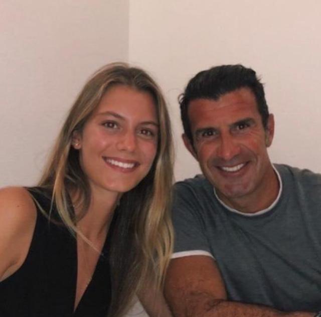 B体育赛事资讯-菲戈仨闺女美艳如花 大女儿跟西班牙国王表弟拍拖