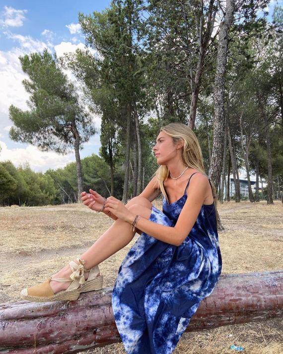 B体育赛事资讯-菲戈仨闺女美艳如花 大女儿跟西班牙国王表弟拍拖