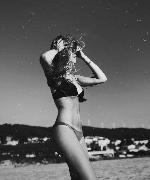 B体育赛事资讯-菲戈仨闺女美艳如花 大女儿跟西班牙国王表弟拍拖