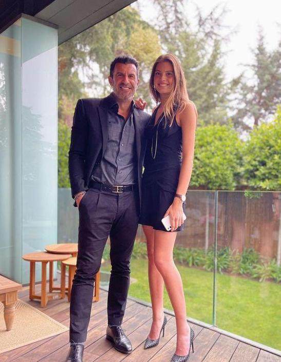 B体育赛事资讯-菲戈仨闺女美艳如花 大女儿跟西班牙国王表弟拍拖