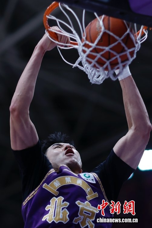 B体育首页-CBA常规赛：北京控股队负于浙江方兴渡队|浙江队|体育馆|男子篮球|职业联赛|北控男篮_新浪体育_新浪新闻