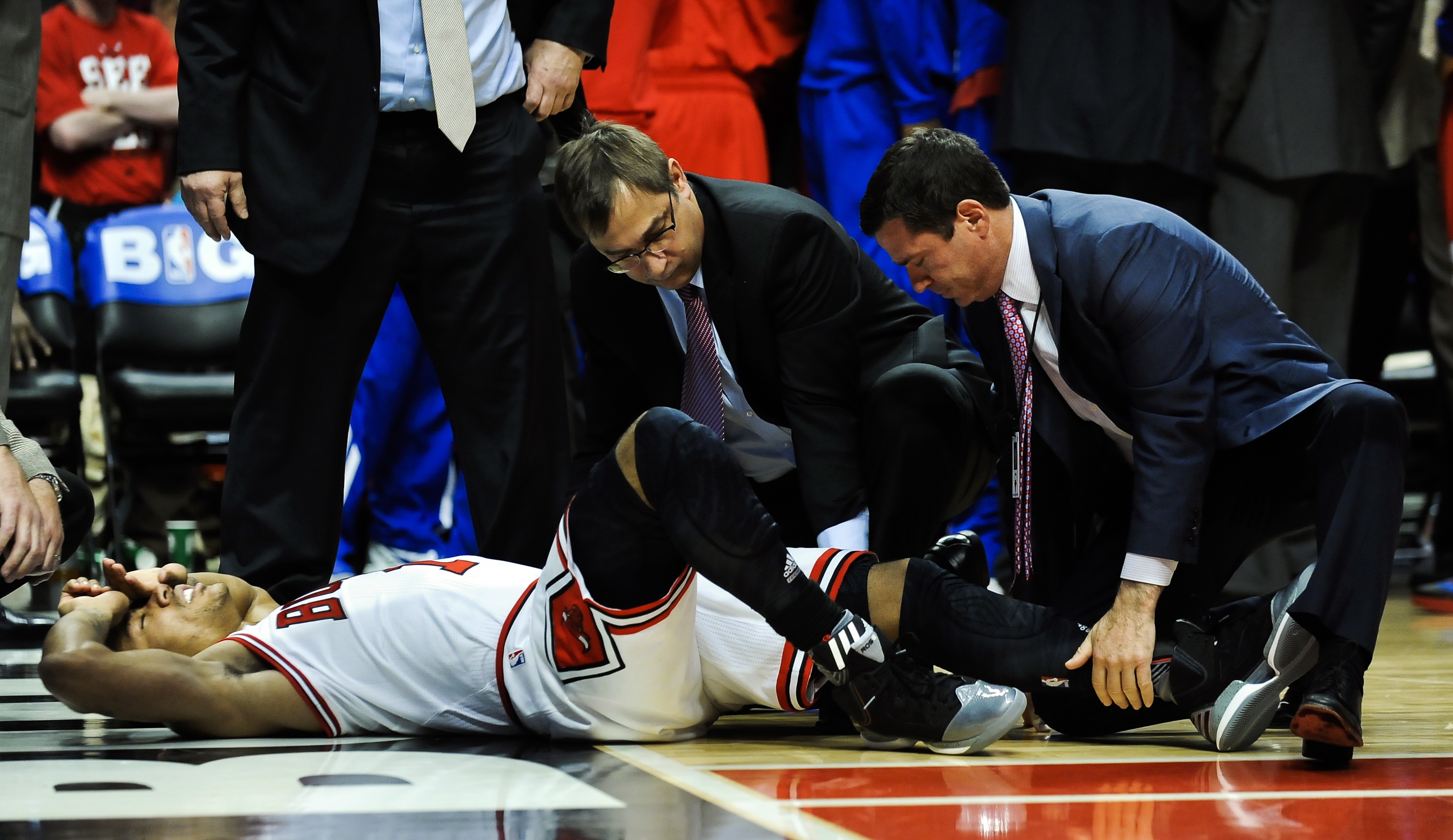 B体育赛事资讯-伤病退散！近年ACL重伤球员一览：克莱饮恨甲骨文 罗斯令人意难平