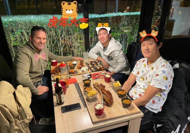 B体育体育报道-专访张之臻③：新婚第一年 背着球包离家飘荡一整年