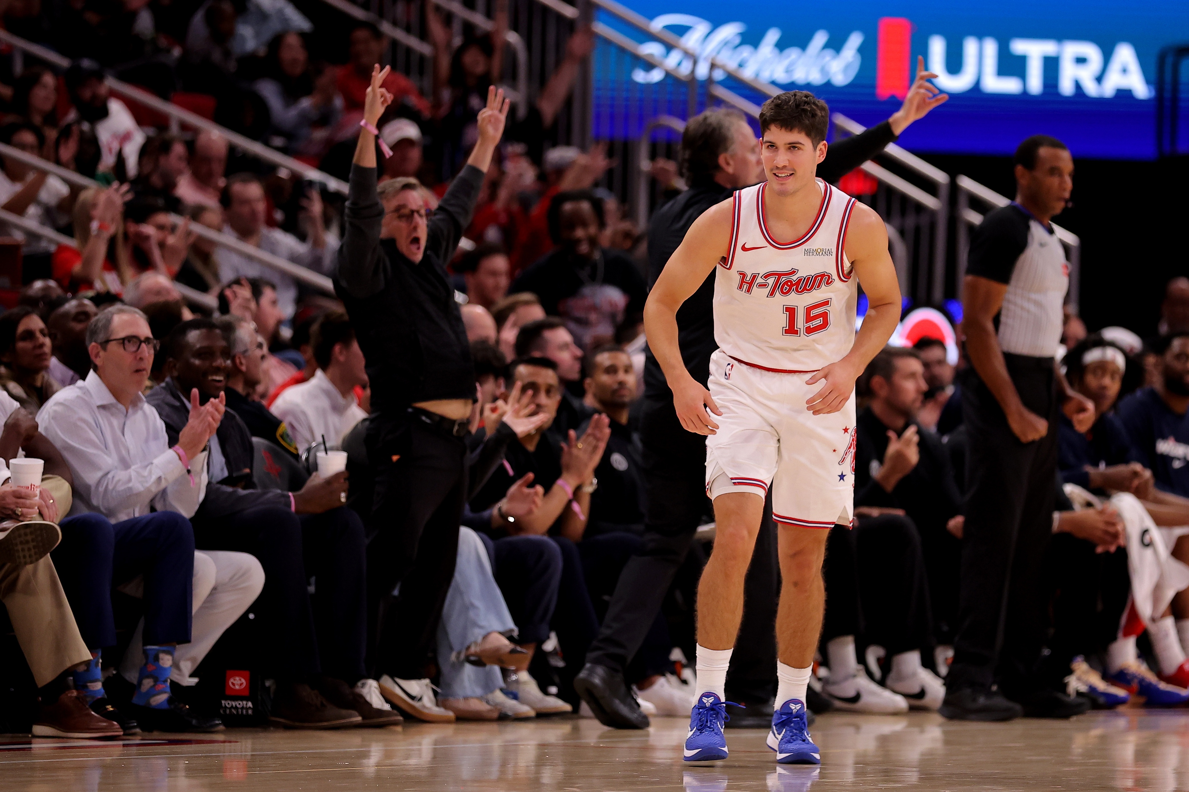 B体育官方首页-谢泼德加入!火箭队史仅6人单场15+7+10+5断 哈登8次&amp;大梦皮蓬在列