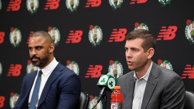 1629429812289011996.jpg B体育赛事资讯-绿军新掌门点评休赛期运作 球队补强依旧未完待续