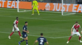 1772066226247097811.gif B体育官方首页-【欧冠】两回合多打一人,大巴黎总分5比4赢下内战