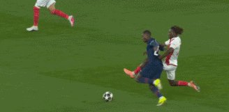 1772066234383099232.gif B体育官方首页-【欧冠】两回合多打一人,大巴黎总分5比4赢下内战