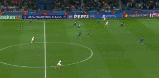 1772066255689069232.gif B体育官方首页-【欧冠】两回合多打一人,大巴黎总分5比4赢下内战