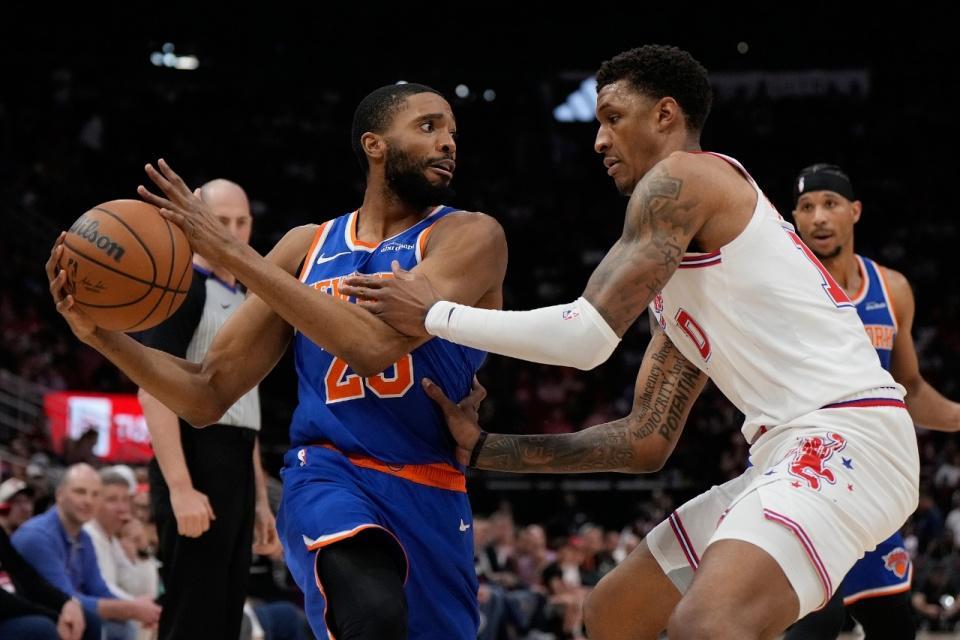 B体育赛事资讯-火箭变阵收奇效：6人上双+5人15+ 杜兰特引五高首发复仇尼克斯