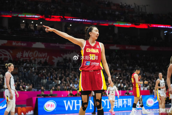 B体育体育报道-官宣签约!中国女篮双塔李月汝、韩旭携手登陆WNBA|新赛季|冉珂嘉|纽约自由人队|达拉斯飞翼|纽约自由人_新浪体育_新浪新闻